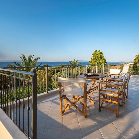 Marfaia - Villa By The Sea Agioi Екстериор снимка